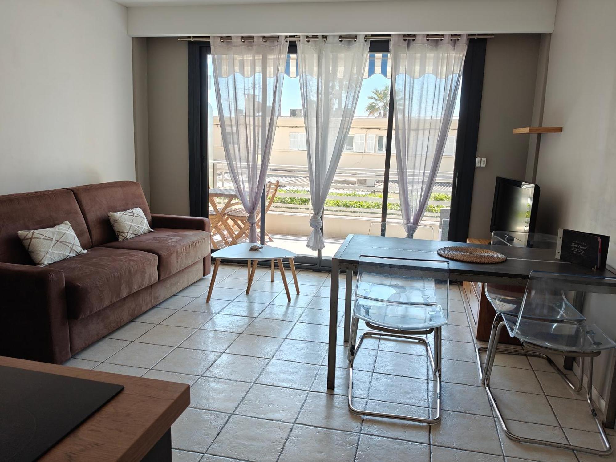 Appartamento Le Palais Du Tropique Juan-les-Pins Esterno foto