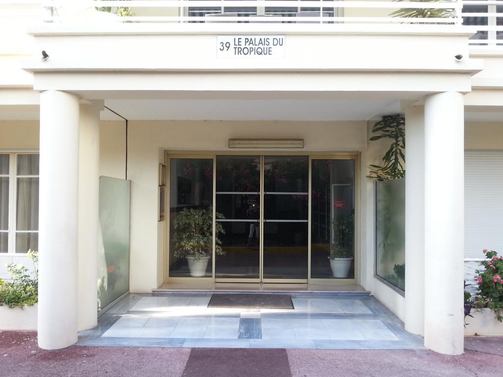 Appartamento Le Palais Du Tropique Juan-les-Pins Esterno foto