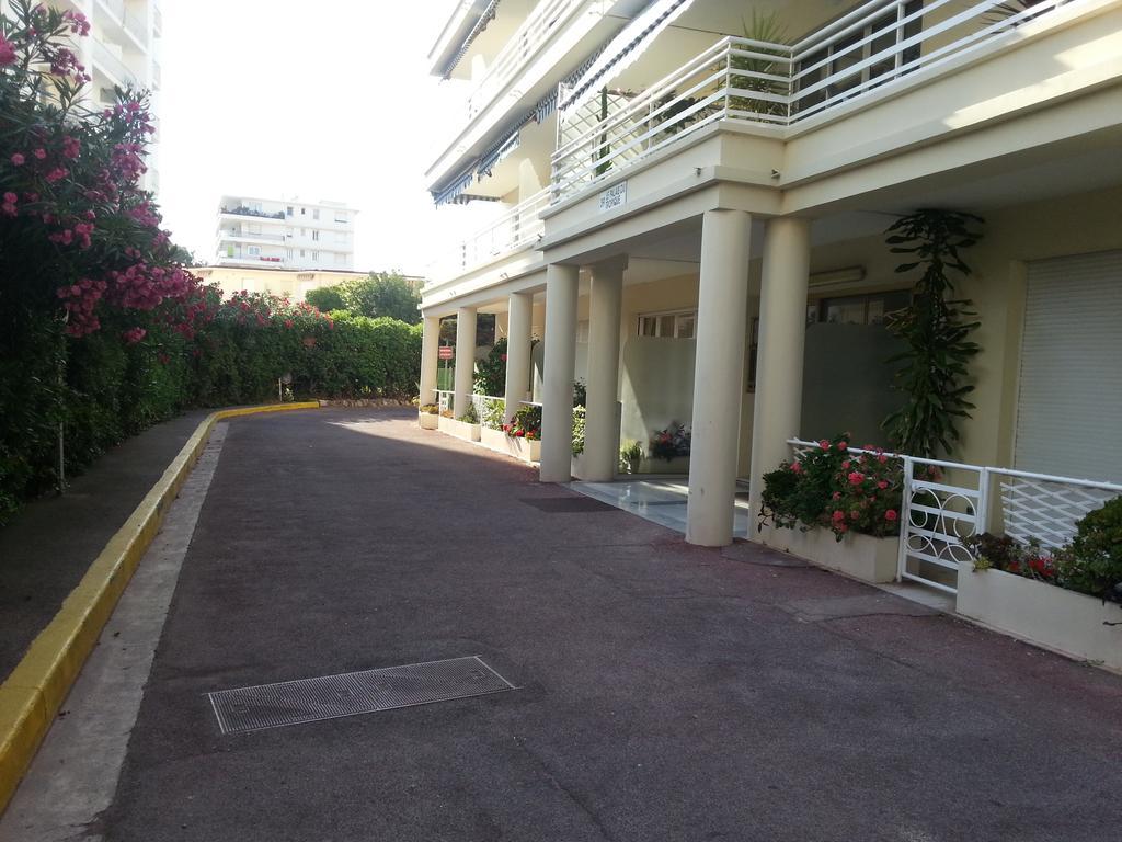 Appartamento Le Palais Du Tropique Juan-les-Pins Esterno foto
